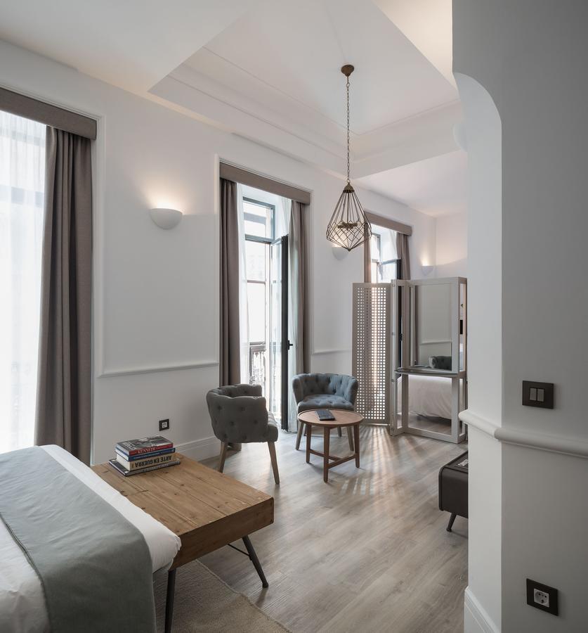 Puerta Catedral Holiday Suites Севиля Екстериор снимка