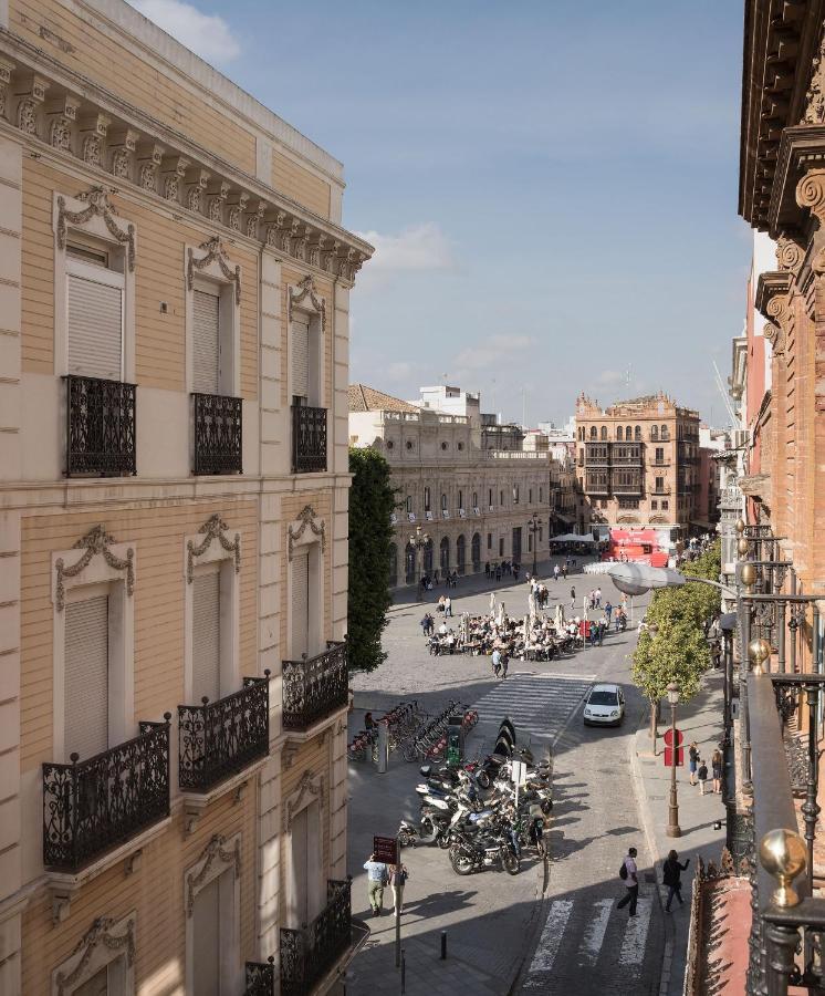 Puerta Catedral Holiday Suites Севиля Екстериор снимка