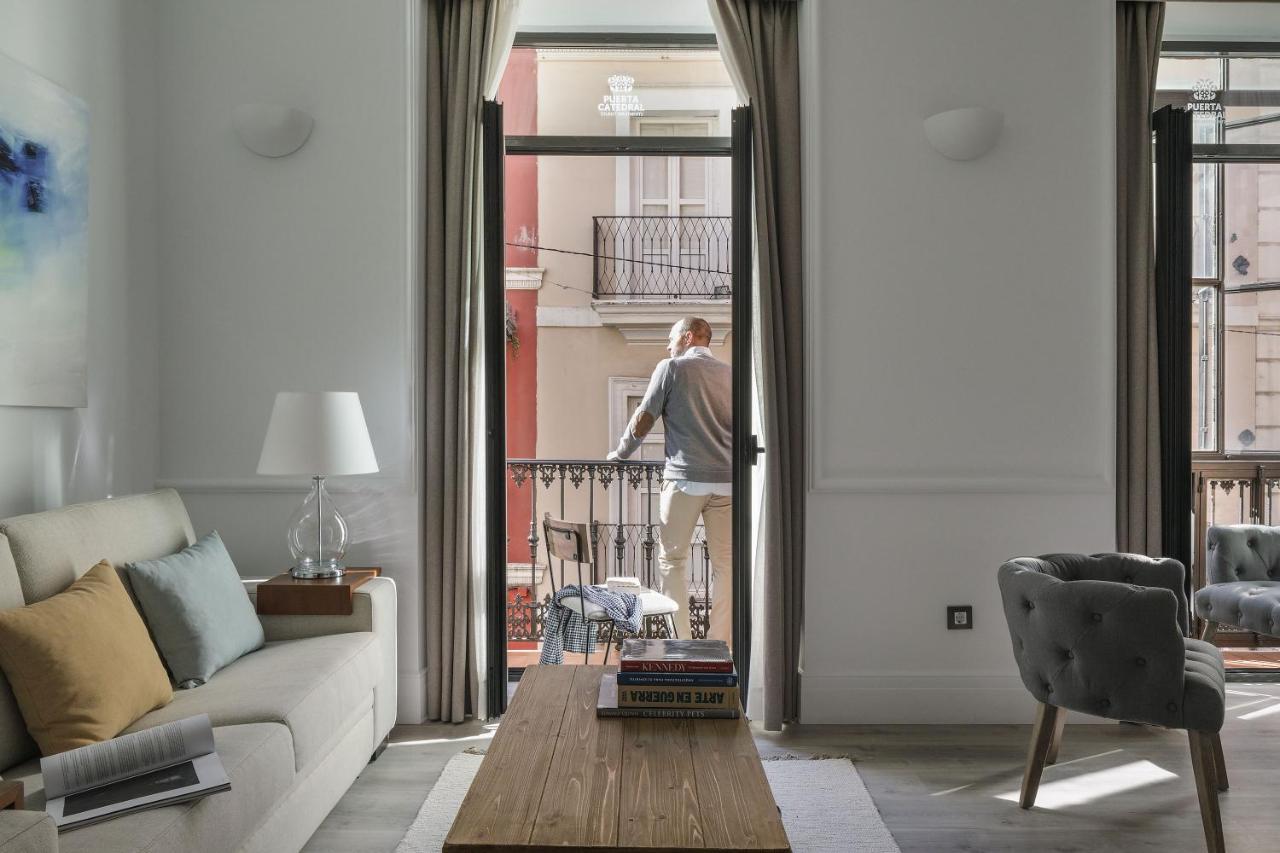 Puerta Catedral Holiday Suites Севиля Екстериор снимка