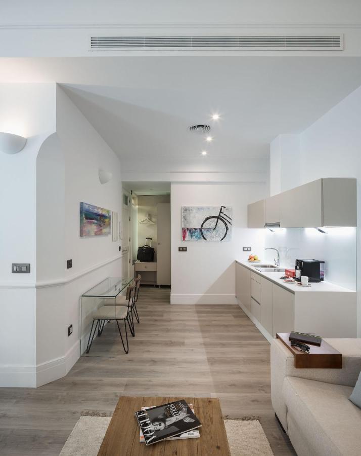 Puerta Catedral Holiday Suites Севиля Екстериор снимка