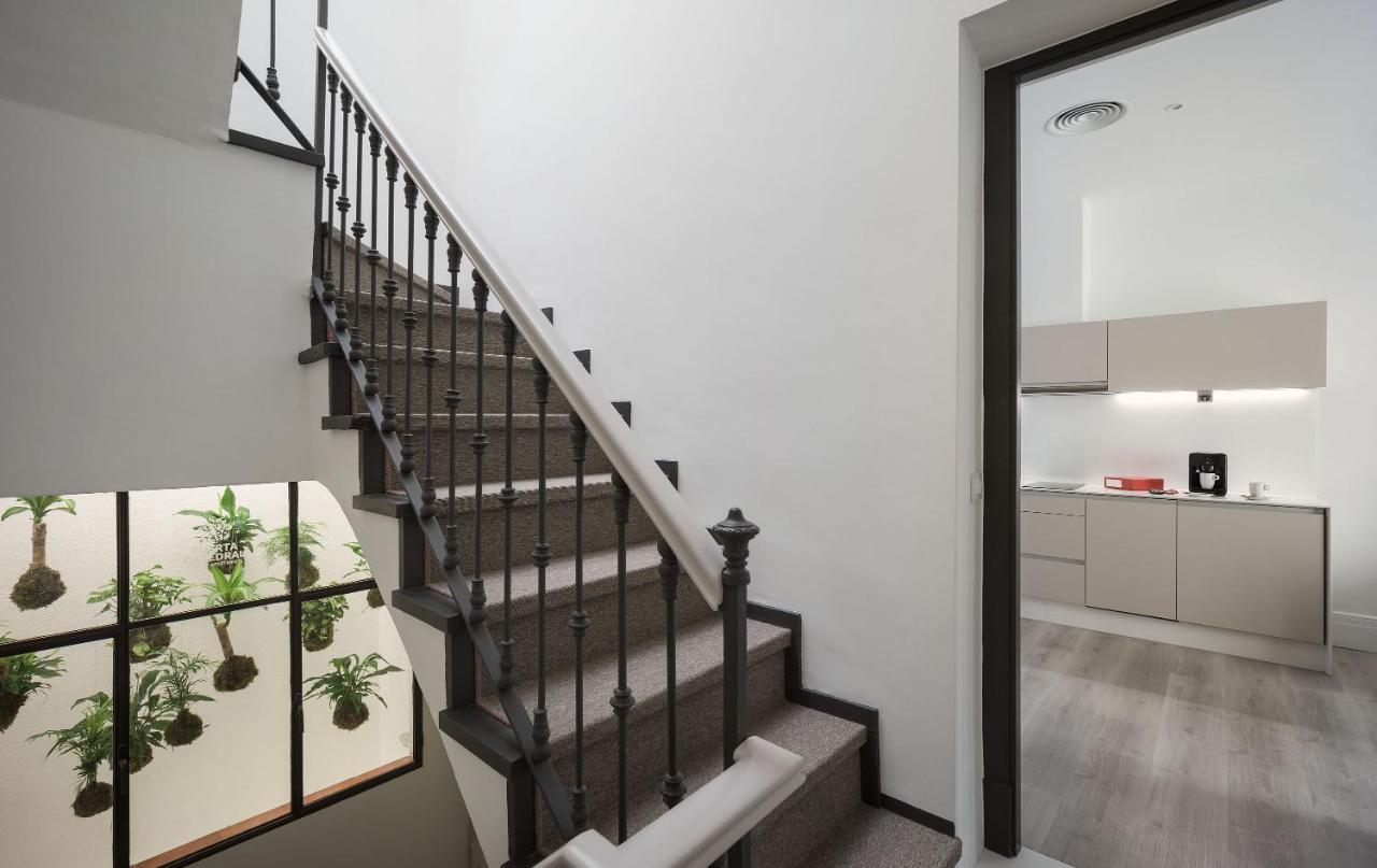 Puerta Catedral Holiday Suites Севиля Екстериор снимка