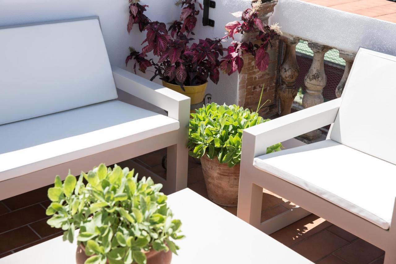 Puerta Catedral Holiday Suites Севиля Екстериор снимка