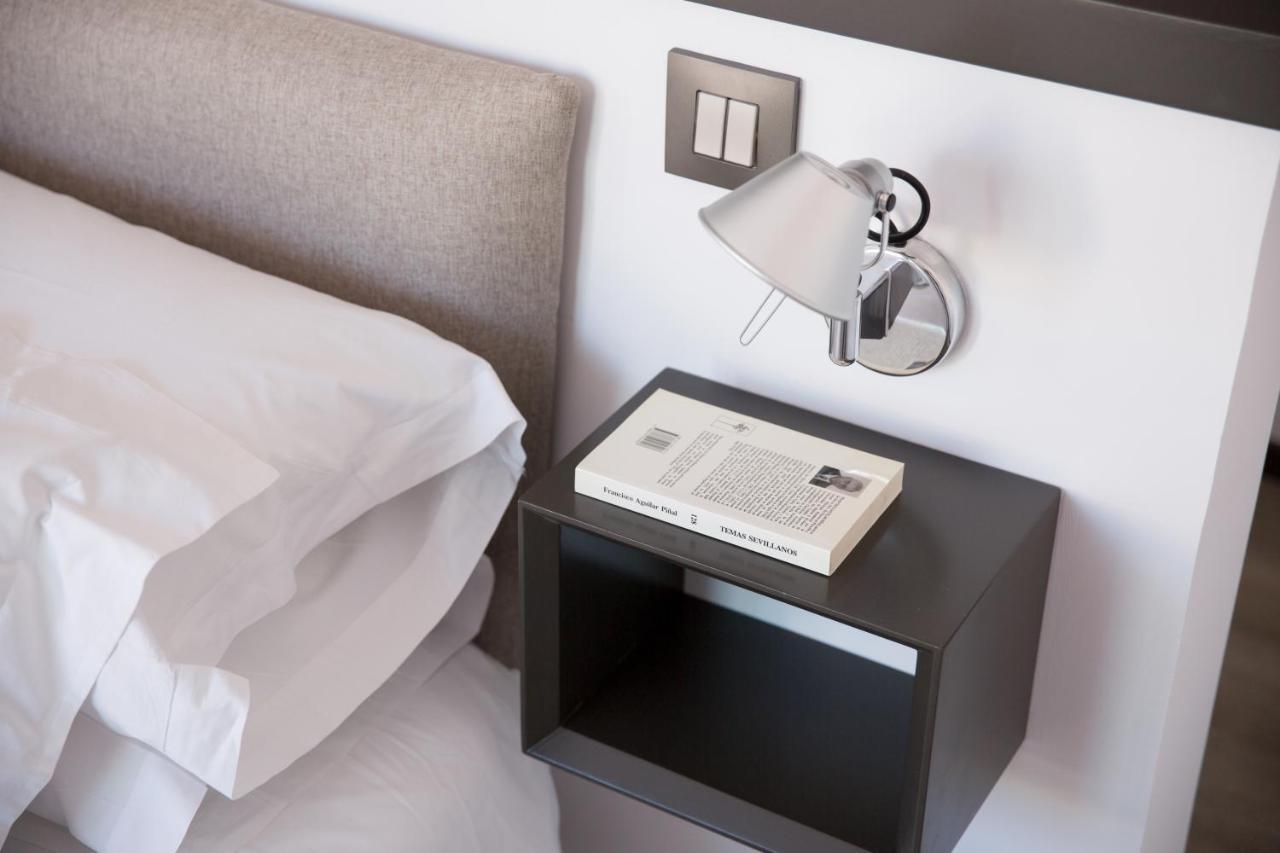 Puerta Catedral Holiday Suites Севиля Екстериор снимка