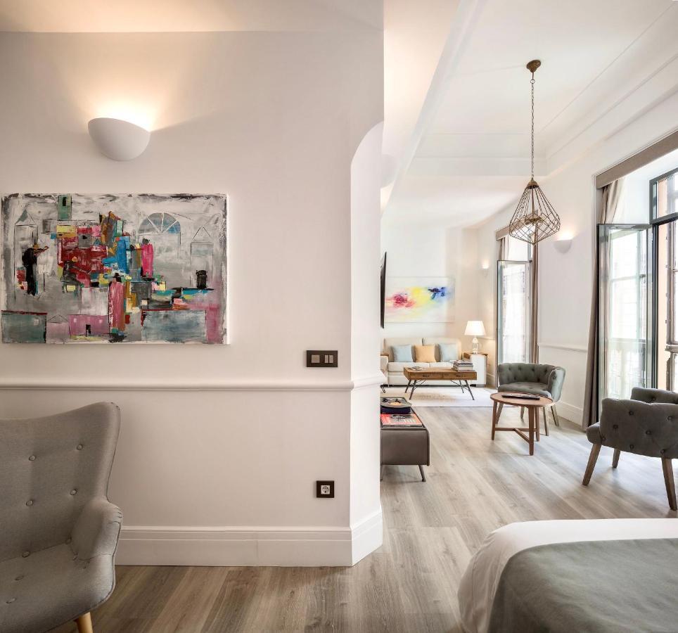 Puerta Catedral Holiday Suites Севиля Екстериор снимка