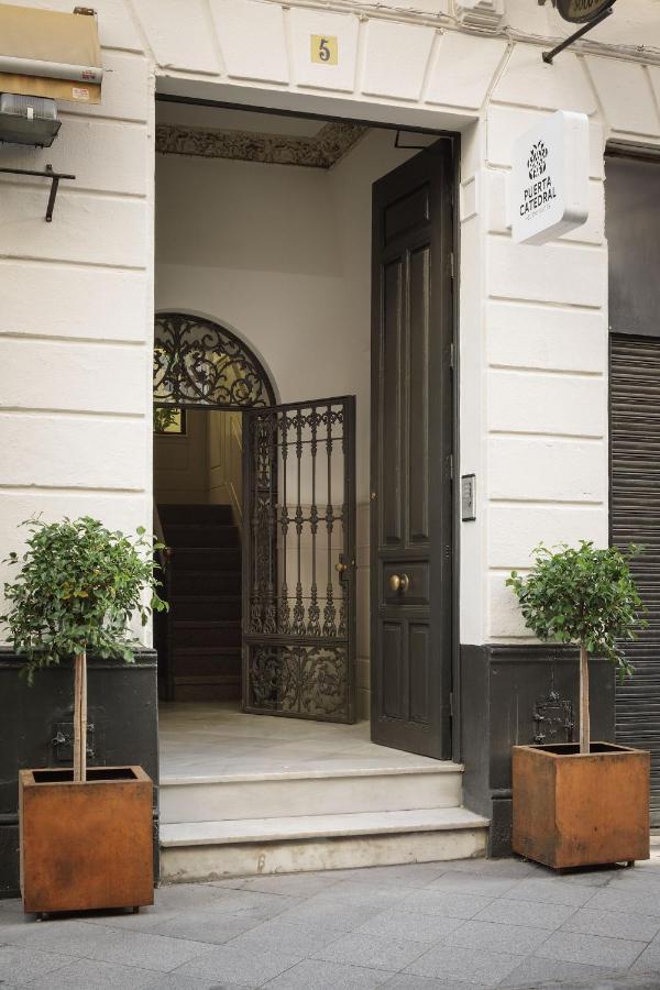 Puerta Catedral Holiday Suites Севиля Екстериор снимка